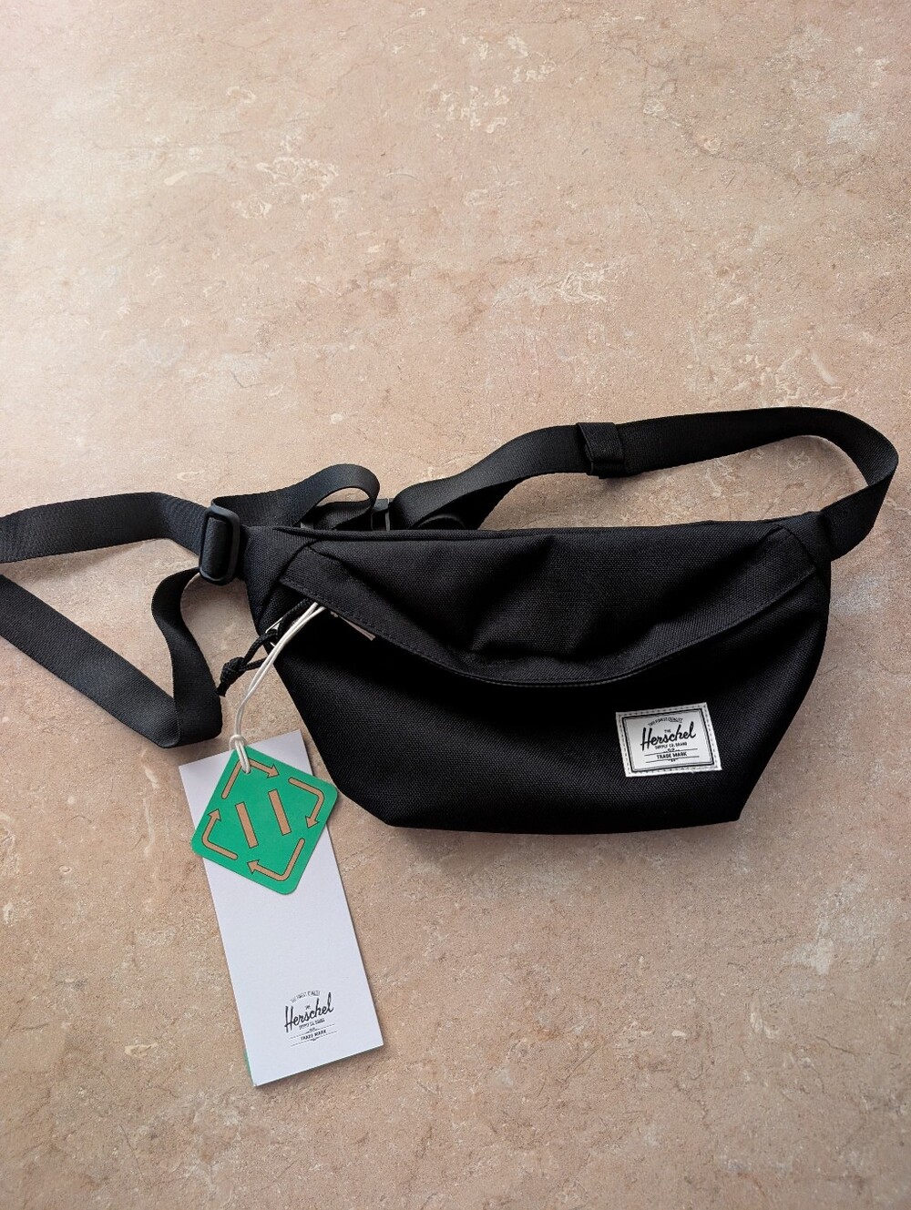 NWT Herschel Classic Hip Pack In Black 1L
